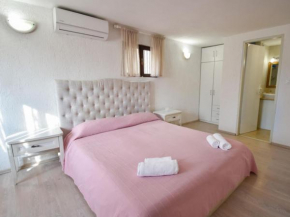 Отель Studios Barre with Jacuzzi  Ровинь